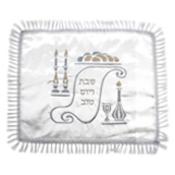 Napperon en satin avec broderies visuel bougeoirs